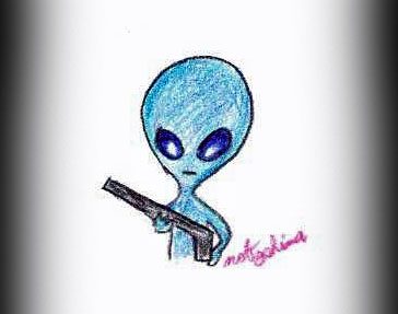 全身ブルーの宇宙人、目は濃いブルー、銃のようなものを携帯したエイリアンのイラスト（大嶋信之）