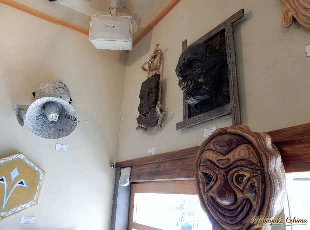 店内の仮面作品／第8回 幡ヶ谷仮面展