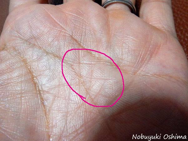 神秘十字線（左手の手相）