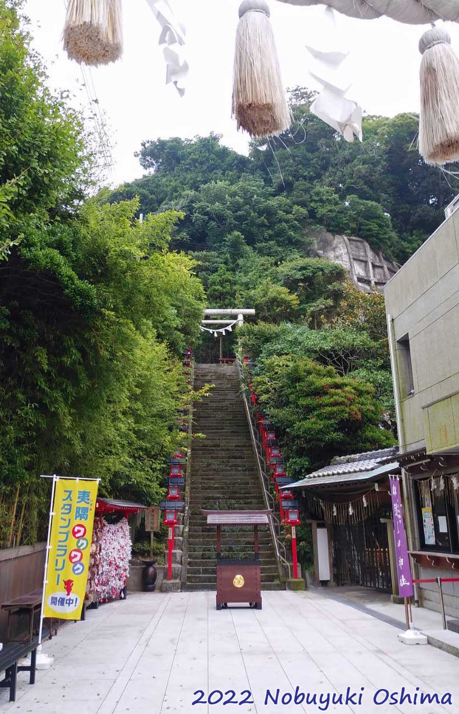遠見岬神社の境内
