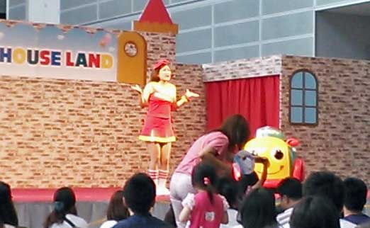 ミキハウスランドで行われていたステージショー