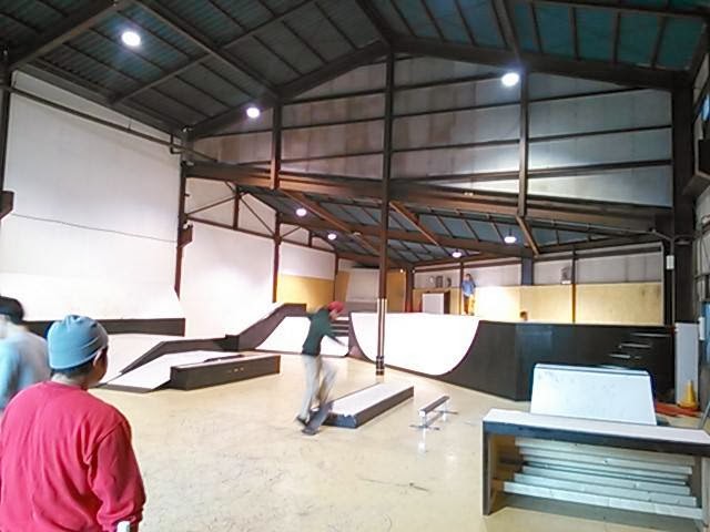 TRINITY(トリニティ/東京都板橋区)スケートボードショップ、スケートパーク、BMX、インラインスケート